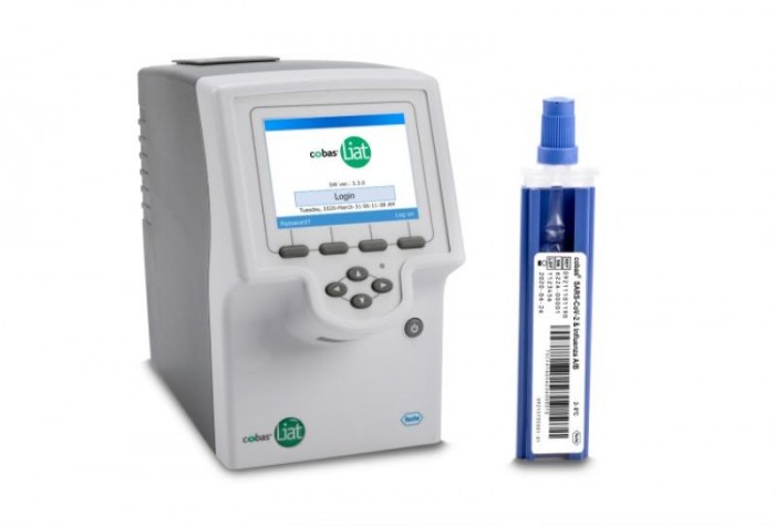 [제품사진] 한국로슈진단 cobas Liat 전용 코로나 19-독감 현장 신속 PCR 동시 검사.jpg