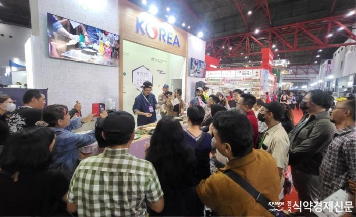 230801_K-푸드 열풍 인도네시아 최대 식품박람회 휩쓸다(참고사진2).jpg