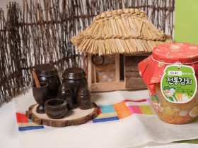 풀무원푸드머스, 어린이집·유치원에서 재미있게 김장문화를 체험할 수 있는 ‘전통김치 만들기 KIT’ 출시