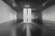 아모레퍼시픽미술관, 현대미술 기획전 《메리 코스: 빛을 담은 회화》 개최
